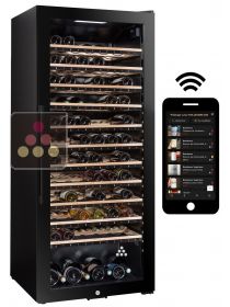 Cave à vin mono ou multi-températures de service et de conservation connectée avec clayettes intelligentes La SOMMELIERE