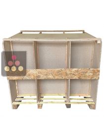 Palette sur-mesure avec caisse bois pour transport de petite porte vitrée sur chant avec contreventement en bout et en plage Ma Cave à Vin