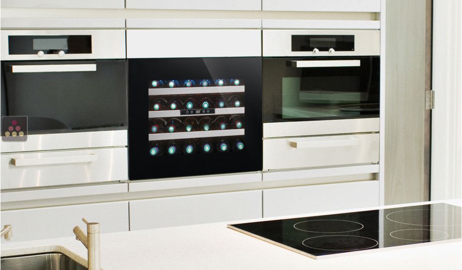 Cave à vin Mono-Température de service encastrable - Ouverture Push/Pull